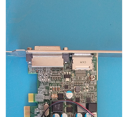 Tarjeta Gráfica 2gb Gddr3 Amd R5 340x Raedeon (Usado)