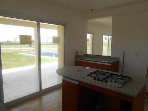 Imagen 9 de 17 de Casa En Venta En Barrio Acasias - Maroto Propiedades