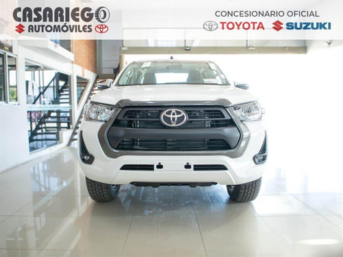 Toyota Hilux Sr 4x2 Nafta 2.7 2021 0km
