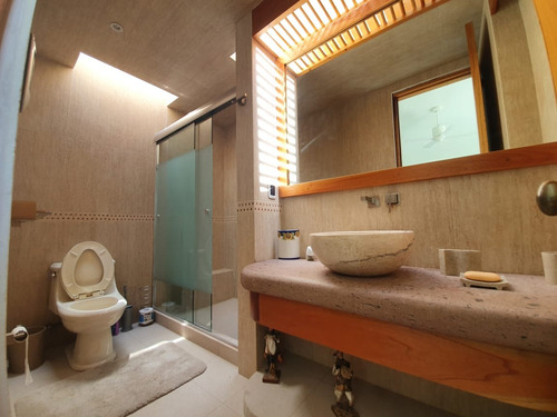 Venta Casa Lindavista Con Enorme Jardín, Alberca Climatizada, Jacuzzi, Palapa Y Totalmente Amueblada Y Equipada En Fracc Rancho San Diego Ixtapan De La Sal Edomex