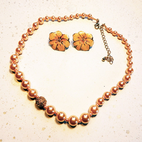 Collar / Gargantilla De Perlas Rosa + Aros Diseño De Flores