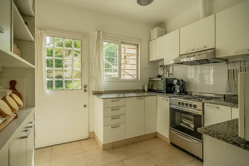Venta La Lucila V Lopez Casa De 3 Dorm Playroom Jardin