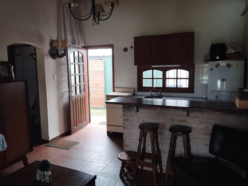 Casa 4 Dormitorios Con Piscina Alquiler La Floresta (ref: Igr-705)