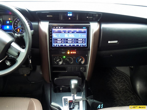 Imagen 22 de 25 de Toyota Fortuner 2.4 Diesel