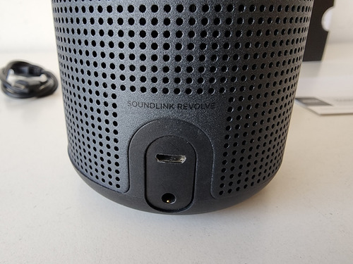 Imagen 6 de 7 de Parlante Bose Soundlink Revolve Bluetooth + Caja Y Cable