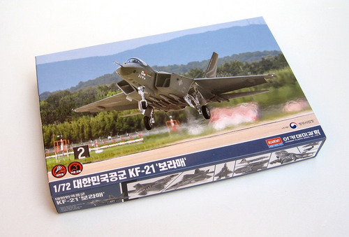Modelismo Avión 1/72 Kai Kf-21 Boramae Academy (Usado)