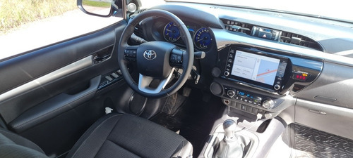 Toyota Hilux 2.8 Cd Srv 177cv 4x2 Modelo 2020