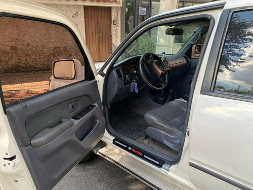Toyota SW4 3.0 5p
