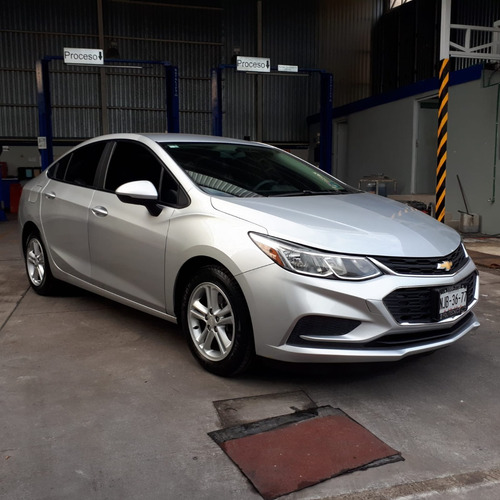 Imagen 4 de 11 de Chevrolet Cruze 2017 Lt
