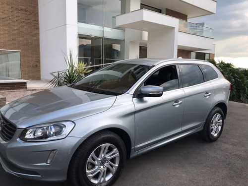 Volvo XC60 2.5 T5 Awd Momentum