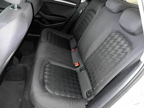Imagem 6 de 9 de Audi A3 Sedan 2016 1.4 Tfsi Ambiente Flex Tiptronic 4p