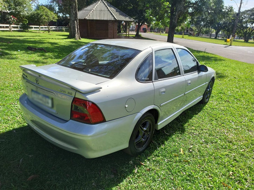 Chevrolet Vectra 2000 2.2 Gl 4p