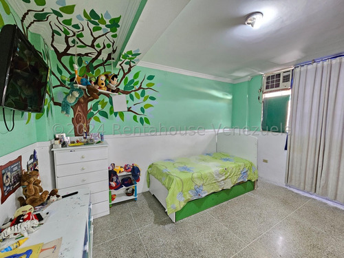Apto Remodelado Piso Bajo 3h2b Urb El Limón24-23742.hasiso.
