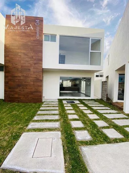 Renta De Casa Madeleine Residencial