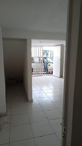 Local Comercia En Renta Sobre Av. Constitución, Casi Esquina Con Av. Salvador Nava Martínez En Slp