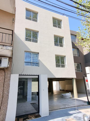 Departamento De 3 Ambientes A Estrenar, 2 Cocheras En Venta En San Isidro