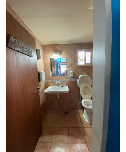 Local Comercial En Amplio Terreno A Dos Cuadras Del Mar, Las Gaviotas