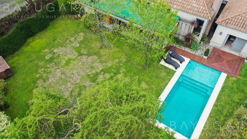 Imagen 7 de 30 de Oportunidad Venta - Importante Casa En Sausalito - Bayugar Negocios Inmobiliarios