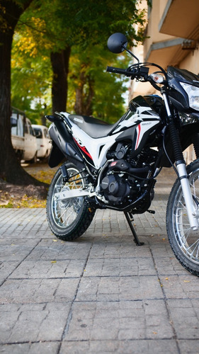 Imagen 15 de 17 de Honda Xr190l - 100% Financiada - Tomamos Tu Usada - Bike Up