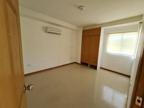 Imagen 4 de 7 de Apartamento En Ventaen En El Rincón Con Piscina. Código 135065