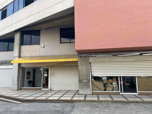Edificio Industrial En Venta En Los Dos Caminos 24-6109