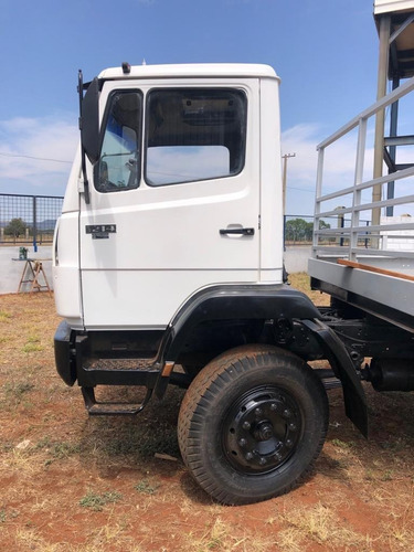Caminhão Mercedes-bens Modelo 1214 - Ano 1995 - Branco