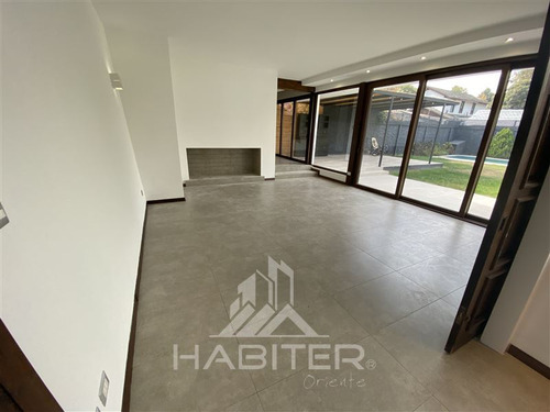 Exclusiva Casa En Venta 5d Cerca Sport Francés En Vitacura
