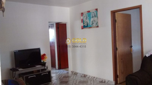 Imagem 8 de 11 de Casa Com 3 Dormitórios, 2 Banheiros, Sala, Cozinha A Venda