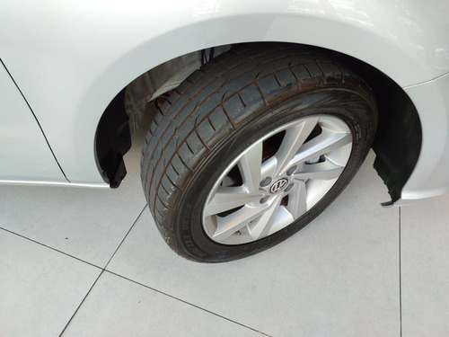 Volkswagen Voyage 1.0 12V MPI TOTAL