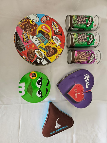 Combo De Latas Coleccionables Kiss, M&m, Cuissine Y Bauducco