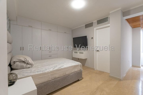 Agp Apartamento En Venta En Colinas De Valle Arriba, Moderno Con Bella Vista Y Áreas Sociales 25-23222 Ys