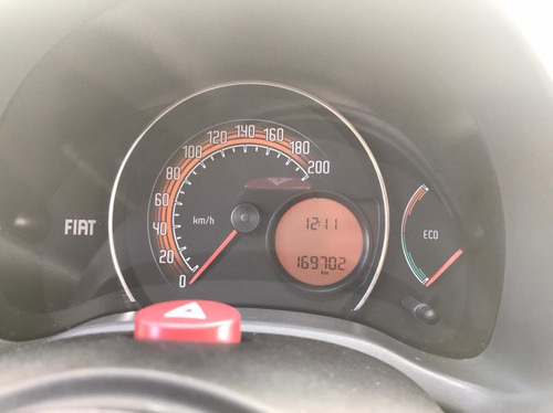 Imagem 8 de 15 de Fiat Uno 2012 1.0 Vivace Flex 3p