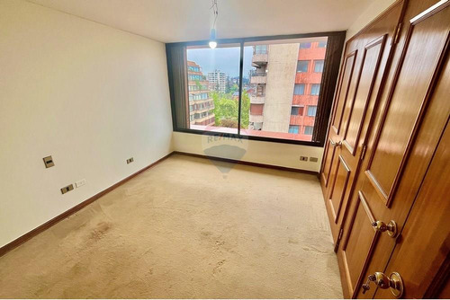 Depto En Venta Plaza Las Lilas, 3d Y 3b