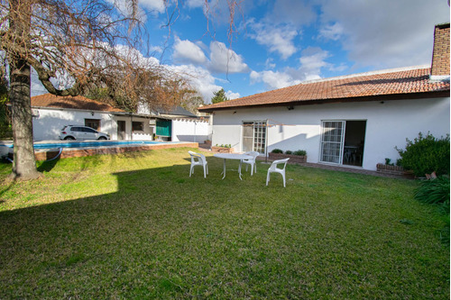 Casa En Venta En Gonnet