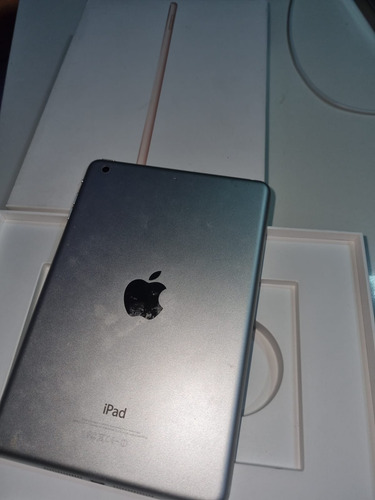 iPad Apple Mini 2nd Generation 128gb Gris Plata Funcionando (Usado)