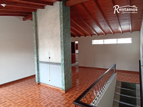 Casa En Arriendo En San Joaquín. Cod A11645