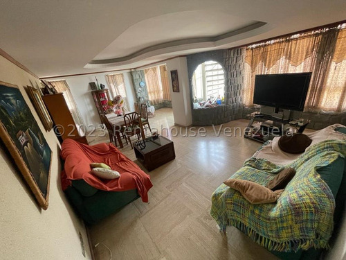 Hermoso Pent-house A La Venta En Montalban Iii #25-13788 Josmary Sanjuan