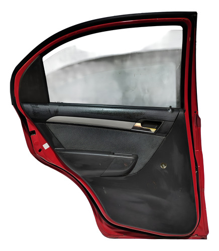 Puerta Trasera Izquierda Chevrolet Aveo 2012-2017 Trasera Izquierda Rojo (Usado)