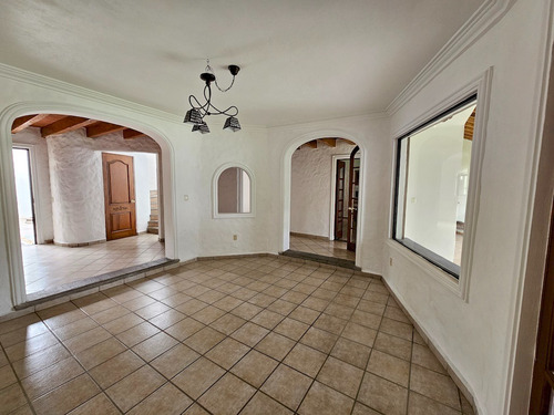 Casa En Venta En Fraccionamiento Privado, En Lomas De Atzingo, Cuernavaca.