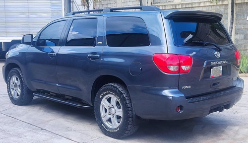 Imagen 6 de 10 de Toyota Sequoia