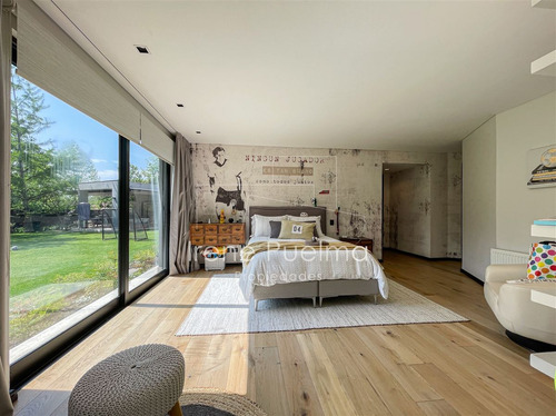 Vende Casa Impecable En Golf De Manquehue En Lo Barnechea