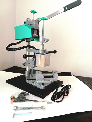 Inyectora De Plastico Manual 110v 15gr Portatil