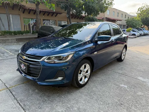Chevrolet Onix 1.0T Premier Sedan At