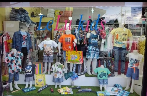 Imagen 4 de 5 de Excelente Fondo De Comercio Ropa De Chicos. Ubicado Pleno Centro Comercial, Gran Clientela Fija Y Muchísima De Paso, Frente A Cajero Del Banco Provincia, Ubicado En Esquina Vidrieras A Dos Calles.