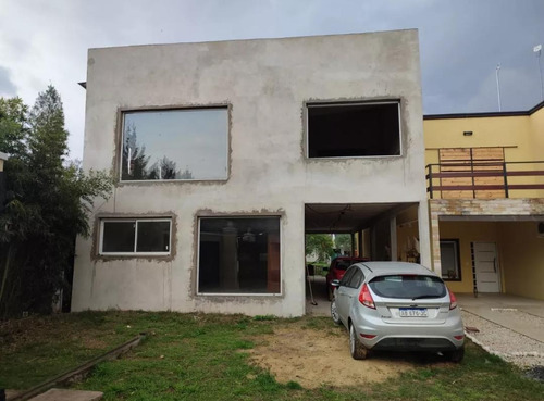 Venta Casa En Construccion - Barrio Tipas Blancas