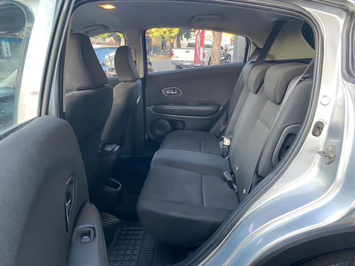 Imagem 8 de 10 de Honda Hr-v Lx 1.8 Flex Automática 2015/2016
