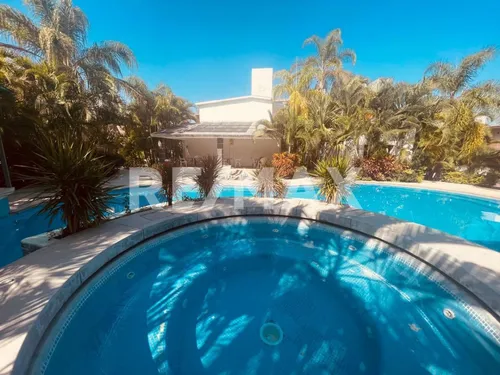 Casa En Venta En Rancho Tezoyuca, Morelos