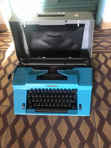 Máquina De Escribir Remington Usa Portátil Con Valija