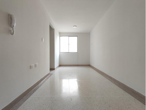 Apartamento En Arriendo En Los Patios. Cod A28659