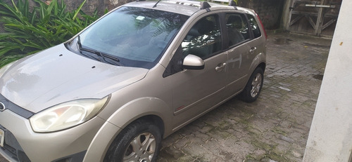 Imagem 1 de 5 de Ford Fiesta Fiesta 1.6 8v Flex